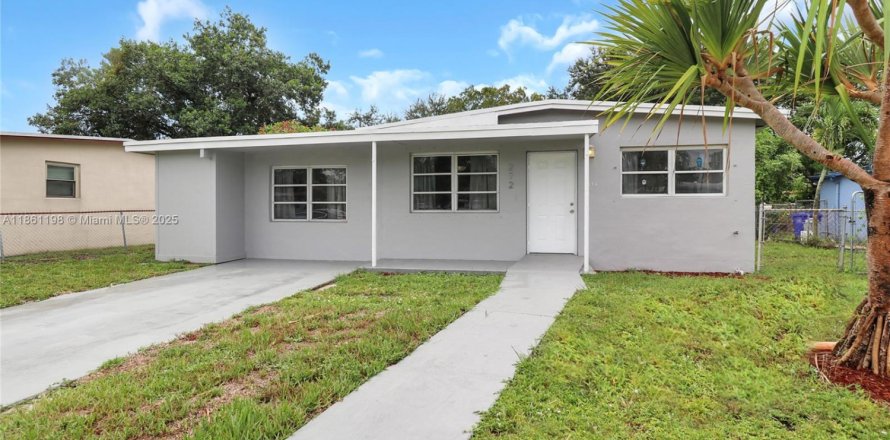 Villa ou maison à Fort Lauderdale, Floride 4 chambres, 100.8 m2 № 1891867