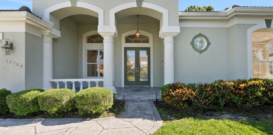 House in Port Charlotte, Florida 3 bedrooms, 212.84 sq.m. № 1721495