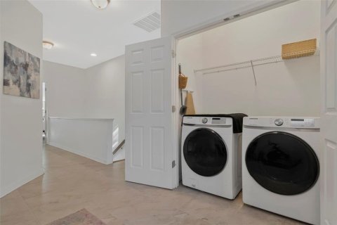 Townhouse in Clearwater, Florida 2 bedrooms, 145.95 sq.m. № 2424072 - photo 27