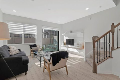 Townhouse in Clearwater, Florida 2 bedrooms, 145.95 sq.m. № 2424072 - photo 5
