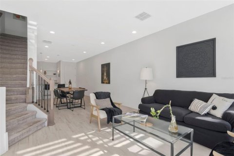 Townhouse in Clearwater, Florida 2 bedrooms, 145.95 sq.m. № 2424072 - photo 15