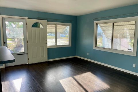 Casa en venta en Saint Petersburg, Florida, 2 dormitorios, 66.89 m2 № 1548664 - foto 3