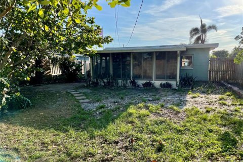 Casa en venta en Saint Petersburg, Florida, 2 dormitorios, 66.89 m2 № 1548664 - foto 10