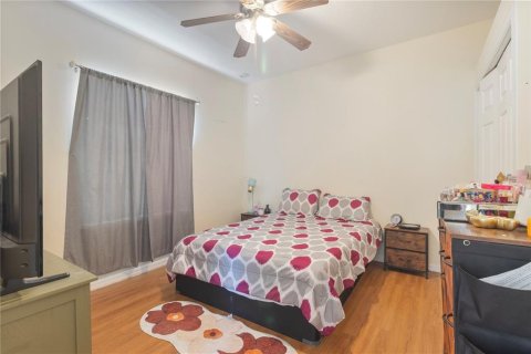 House in North Port, Florida 3 bedrooms, 236.53 sq.m. № 2099355 - photo 25