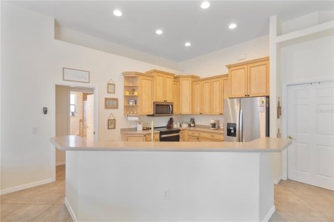 House in North Port, Florida 3 bedrooms, 236.53 sq.m. № 2099355 - photo 12