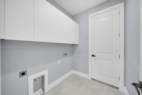 Casa en venta en Cape Coral, Florida, 3 dormitorios № 1966912 - foto 23