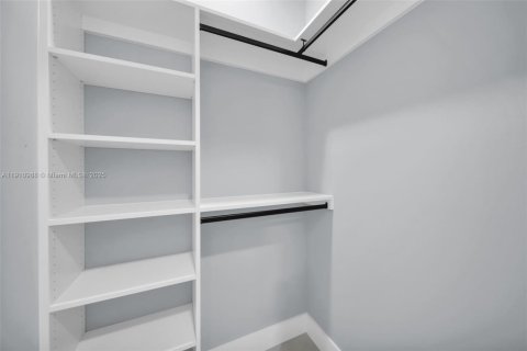 Casa en venta en Cape Coral, Florida, 3 dormitorios № 1966912 - foto 18