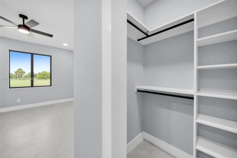 Casa en venta en Cape Coral, Florida, 3 dormitorios № 1966912 - foto 17