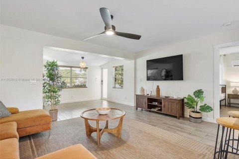 Casa en alquiler en Fort Lauderdale, Florida, 1 dormitorio, 76.74 m2 № 1991842 - foto 11
