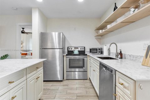 Casa en alquiler en Fort Lauderdale, Florida, 1 dormitorio, 76.74 m2 № 1991842 - foto 18