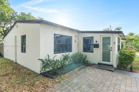Casa en alquiler en Fort Lauderdale, Florida, 1 dormitorio, 76.74 m2 № 1991842 - foto 4