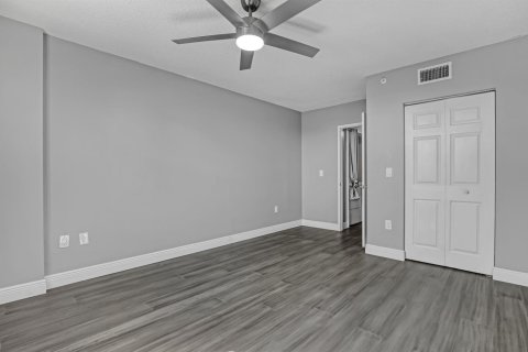 Condo in West Palm Beach, Florida, 2 bedrooms  № 2084152 - photo 29