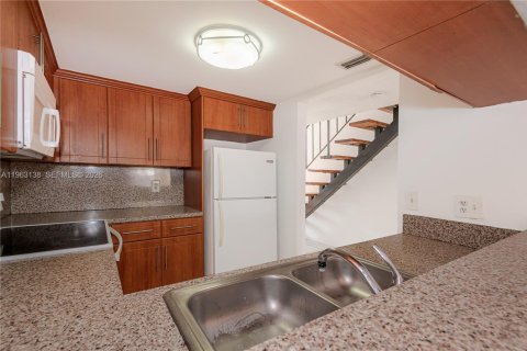 Купить таунхаус в Хайалиа, Флорида 2 спальни, 100.33м2, № 2024270 - фото 15