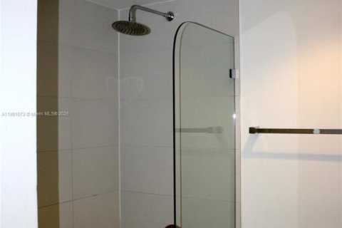 Copropriété à vendre à Hallandale Beach, Floride: 2 chambres, 96.34 m2 № 1715436 - photo 9