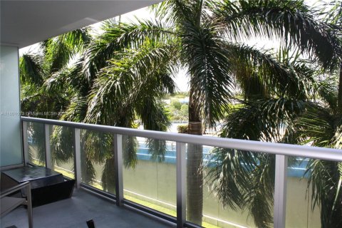 Copropriété à vendre à Hallandale Beach, Floride: 2 chambres, 96.34 m2 № 1715436 - photo 2