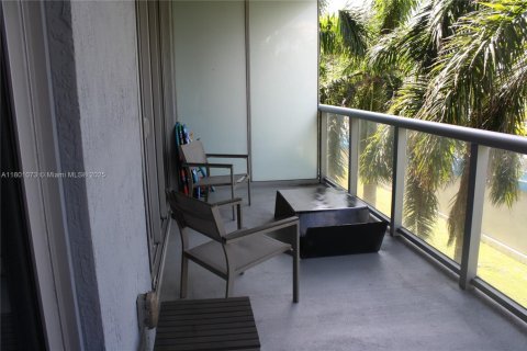 Copropriété à vendre à Hallandale Beach, Floride: 2 chambres, 96.34 m2 № 1715436 - photo 3