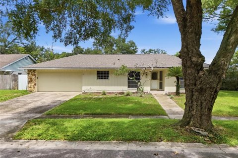 Casa en Altamonte Springs, Florida 3 dormitorios, 157.47 m2 № 2360916
