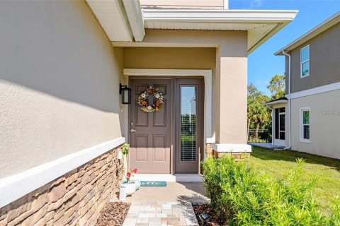Touwnhouse à vendre à New Port Richey, Floride: 3 chambres, 184.97 m2 № 1585870 - photo 2