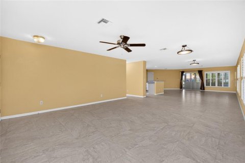Villa ou maison à vendre à Punta Gorda, Floride: 4 chambres, 206.24 m2 № 2226523 - photo 9