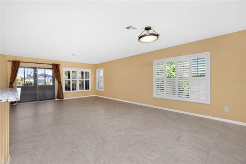 Villa ou maison à vendre à Punta Gorda, Floride: 4 chambres, 206.24 m2 № 2226523 - photo 12