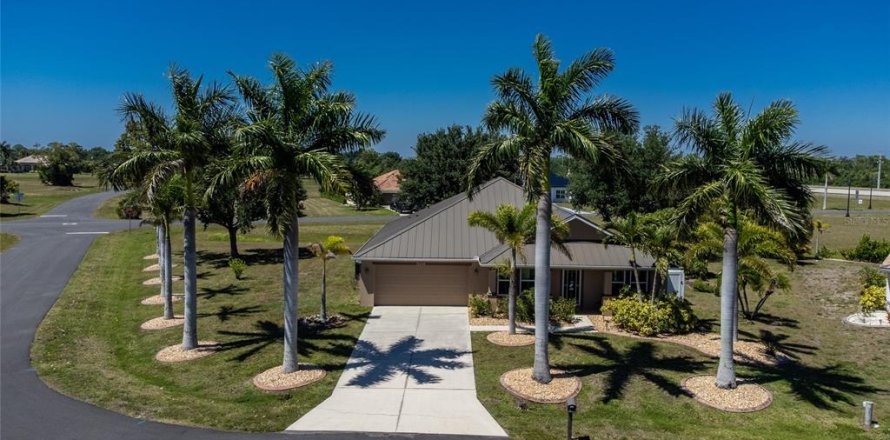 Villa ou maison à Punta Gorda, Floride 4 chambres, 206.24 m2 № 2226523