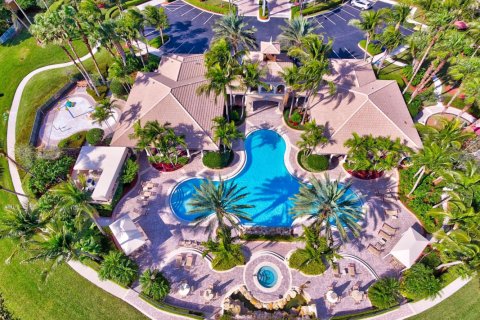 House in Boynton Beach, Florida 6 bedrooms, 385.27 sq.m. № 1230146 - photo 1