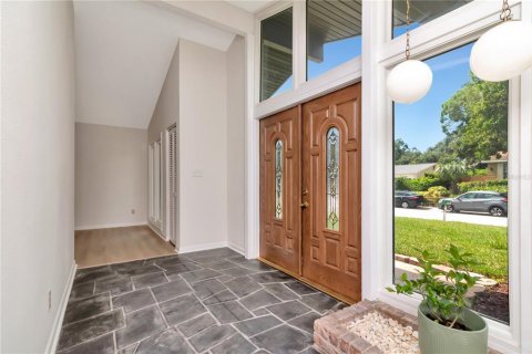 House in Seminole, Florida 5 bedrooms, 276.29 sq.m. № 1879184 - photo 3