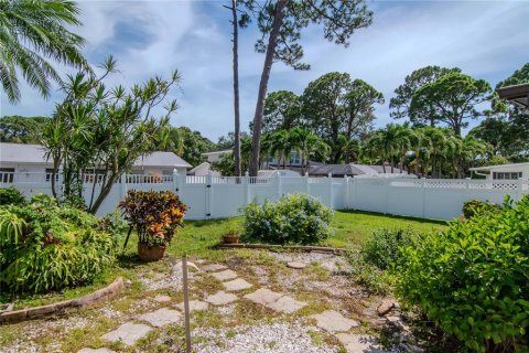 House in Seminole, Florida 5 bedrooms, 276.29 sq.m. № 1879184 - photo 30