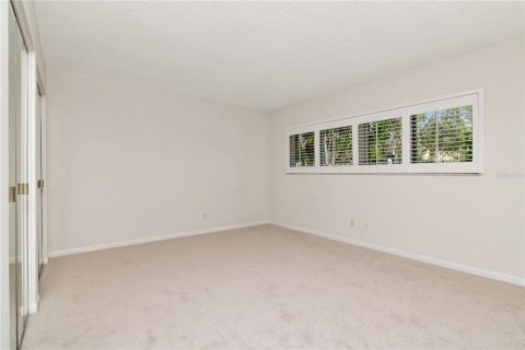 House in Seminole, Florida 5 bedrooms, 276.29 sq.m. № 1879184 - photo 16