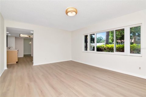 House in Seminole, Florida 5 bedrooms, 276.29 sq.m. № 1879184 - photo 5