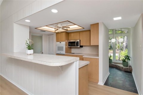 House in Seminole, Florida 5 bedrooms, 276.29 sq.m. № 1879184 - photo 7