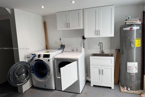 Villa ou maison à vendre à Miami Shores, Floride: 3 chambres, 161.93 m2 № 1949349 - photo 30