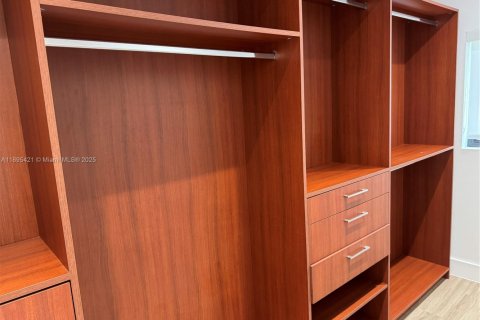 Villa ou maison à vendre à Miami Shores, Floride: 3 chambres, 161.93 m2 № 1949349 - photo 24