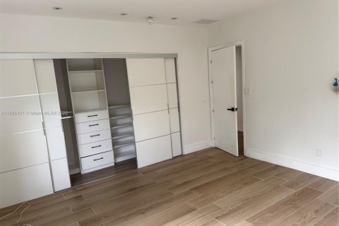 Villa ou maison à vendre à Miami Shores, Floride: 3 chambres, 161.93 m2 № 1949349 - photo 14