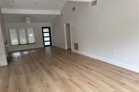 Villa ou maison à vendre à Miami Shores, Floride: 3 chambres, 161.93 m2 № 1949349 - photo 5