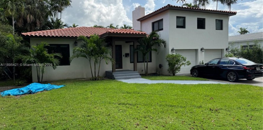 Villa ou maison à Miami Shores, Floride 3 chambres, 161.93 m2 № 1949349