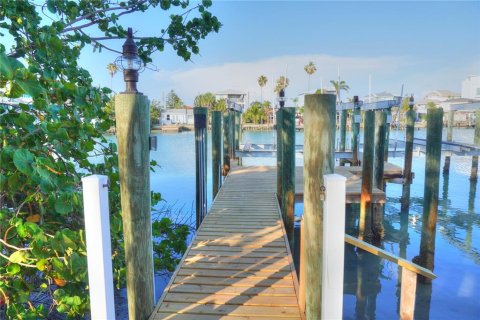 Apartment in Treasure Island, Florida 1 bedroom, 52.03 sq.m. № 1757953 - photo 25