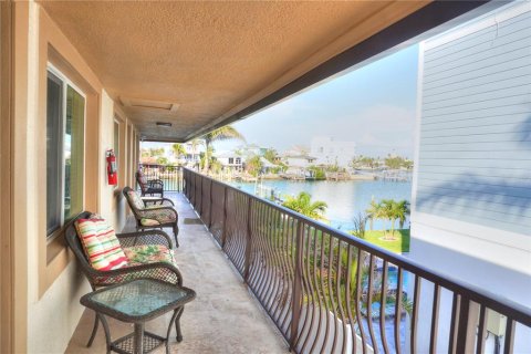 Apartment in Treasure Island, Florida 1 bedroom, 52.03 sq.m. № 1757953 - photo 18