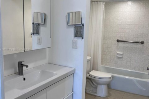 Copropriété à louer à Pompano Beach, Floride: 1 chambre, 68.75 m2 № 1966399 - photo 20