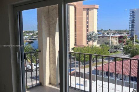 Copropriété à louer à Pompano Beach, Floride: 1 chambre, 68.75 m2 № 1966399 - photo 13