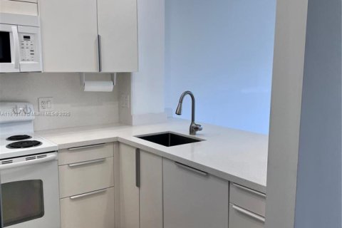 Copropriété à louer à Pompano Beach, Floride: 1 chambre, 68.75 m2 № 1966399 - photo 6