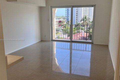 Copropriété à louer à Pompano Beach, Floride: 1 chambre, 68.75 m2 № 1966399 - photo 12