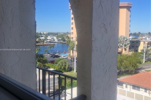 Copropriété à louer à Pompano Beach, Floride: 1 chambre, 68.75 m2 № 1966399 - photo 19