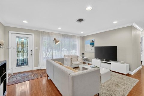 Casa en venta en Oakland Park, Florida, 3 dormitorios, 188.03 m2 № 2006426 - foto 11