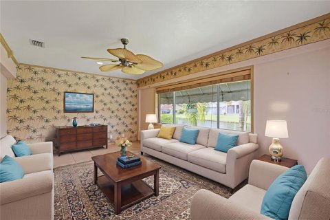 House in New Smyrna Beach, Florida 3 bedrooms, 172.89 sq.m. № 1776573 - photo 11