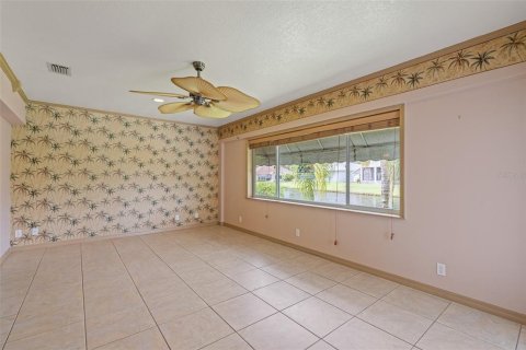 House in New Smyrna Beach, Florida 3 bedrooms, 172.89 sq.m. № 1776573 - photo 12