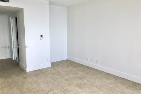 Condominio en alquiler en Aventura, Florida, 2 dormitorios, 125.42 m2 № 2012491 - foto 7