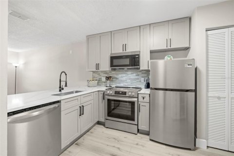 Copropriété à vendre à Largo, Floride: 2 chambres, 103.12 m2 № 1907325 - photo 10