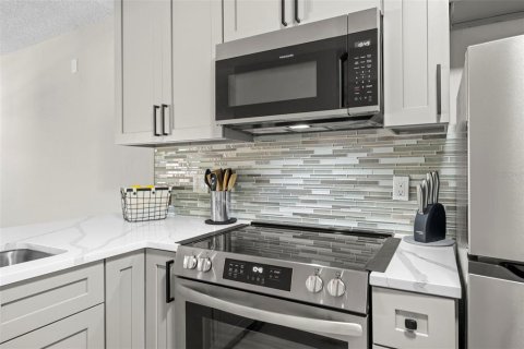 Copropriété à vendre à Largo, Floride: 2 chambres, 103.12 m2 № 1907325 - photo 12