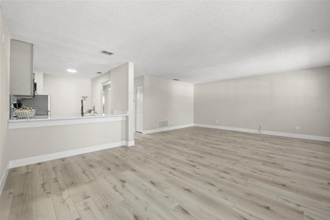 Copropriété à vendre à Largo, Floride: 2 chambres, 103.12 m2 № 1907325 - photo 6